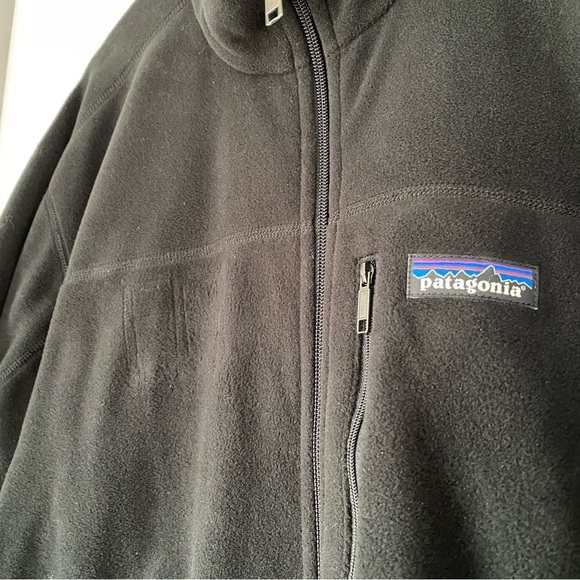 Patagonia zip up Fleece - Picture 4 of 7